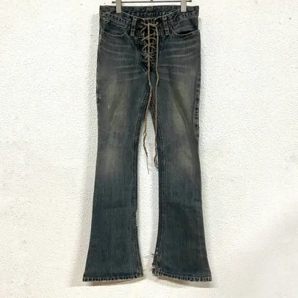 Lace-Up Pants, Model 1 – Men’s